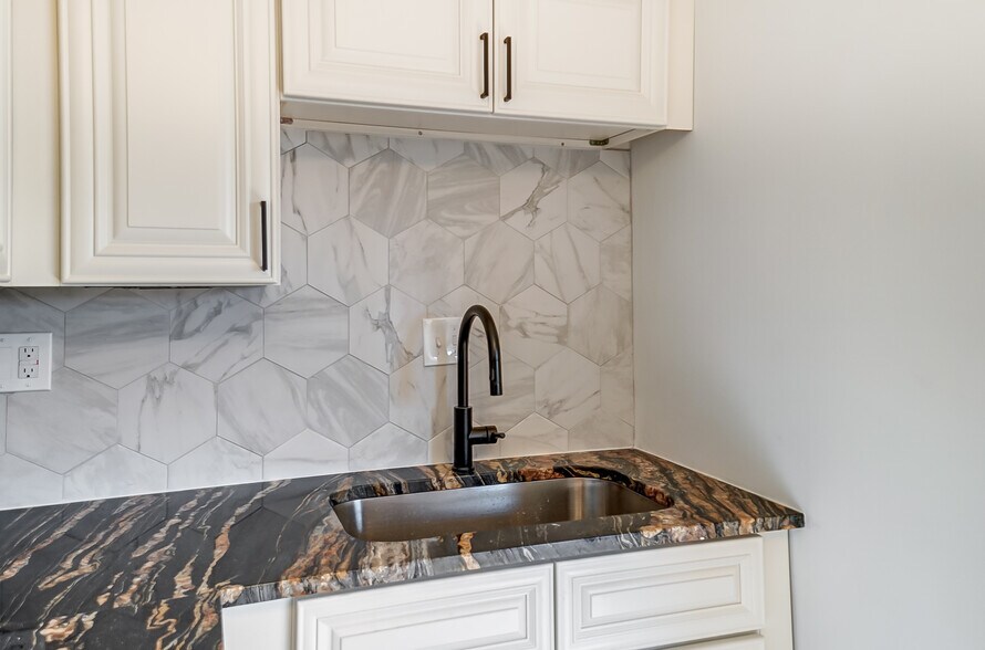 More Photos Of 477 E Columbus St, Columbus Apartments For Sale