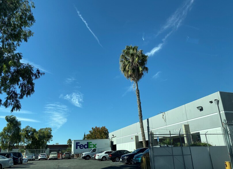 More Photos Of 13635 Gramercy Pl, Gardena Warehouse For Lease