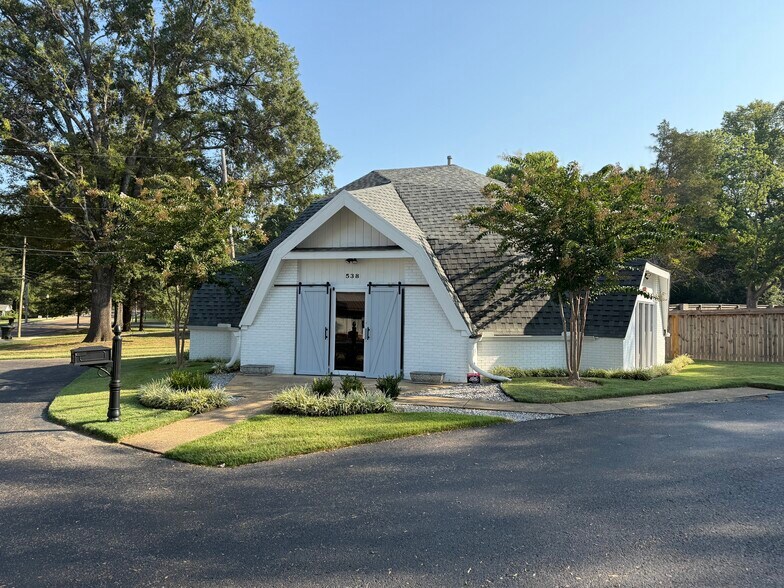 Primary Photo Of 538 S Center St, Collierville Office For Sale