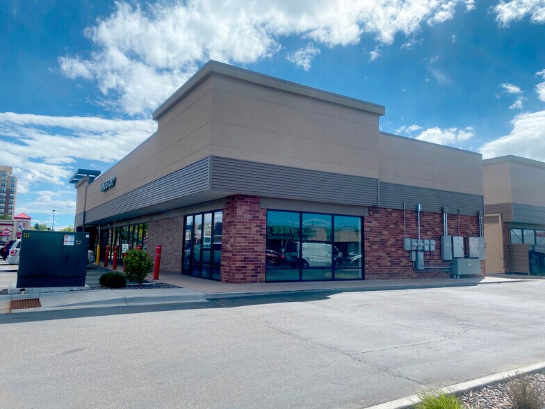 More Photos Of 2727 W Belleview Ave, Littleton General Retail For Lease