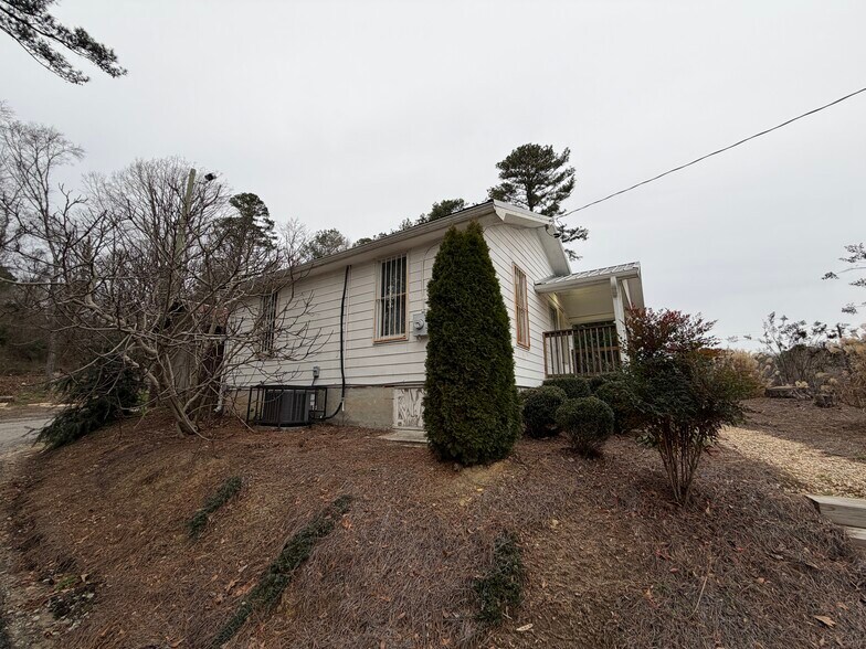 More Photos Of 113 Foster Lake Rd, Dallas General Retail For Lease
