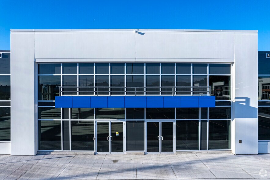 More Photos Of 3185 Harvester Rd, Burlington Unknown For Lease