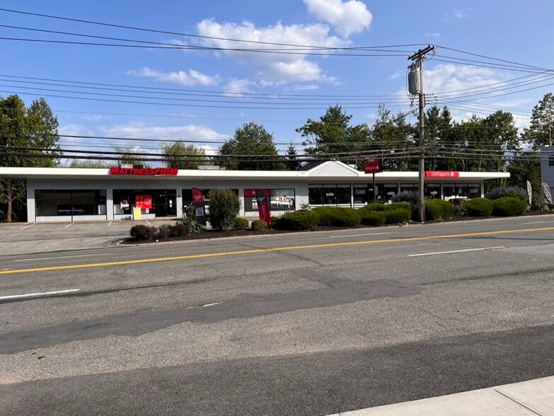 More Photos Of 84-86 S Central Ave, Hartsdale Freestanding For Lease
