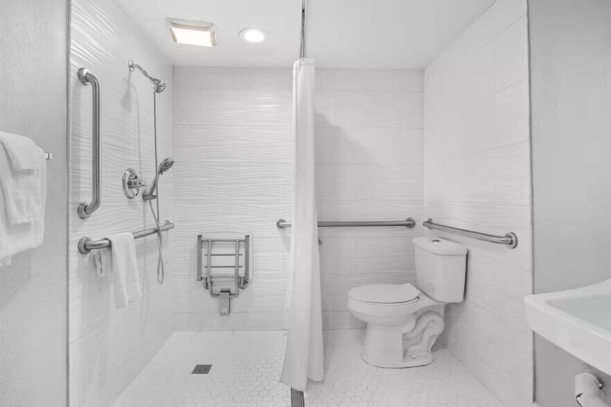 More Photos Of 4120 Chiles Rd, Davis Restaurant For Sale