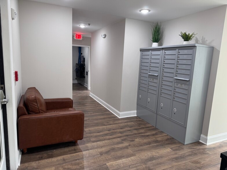 More Photos Of 3450 Acworth Due West Rd NW, Kennesaw Office For Sale