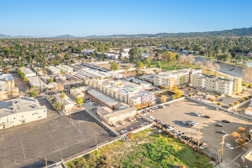 More Photos Of 6653 Darby Ave, Reseda Apartments For Sale