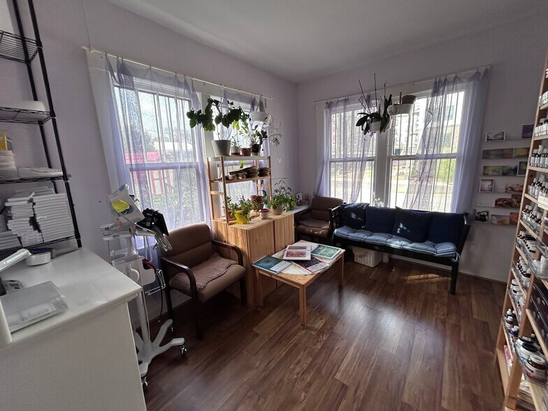 More Photos Of 135 Maple St, Avondale Estates Office For Lease