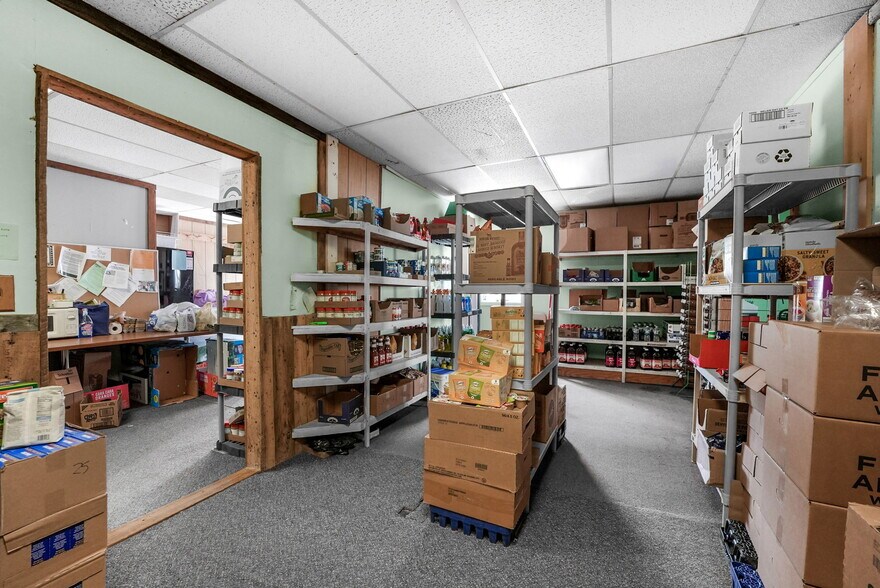 More Photos Of 10907 Main St, Honor Flex For Sale