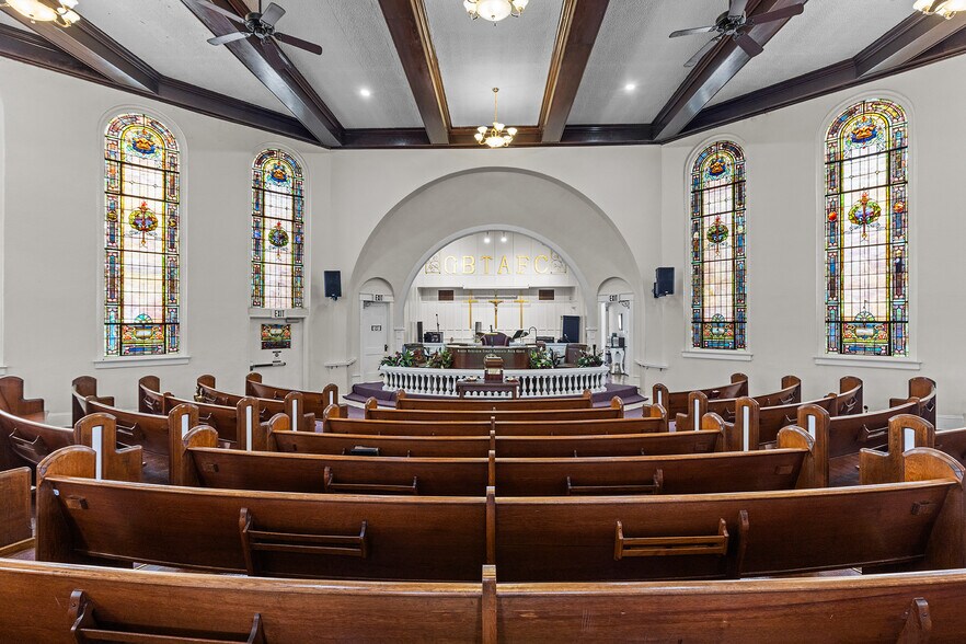 More Photos Of 201-207 S Alston Ave, Durham Religious Facility For Lease