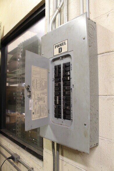 More Photos Of 994 Rhyne Rd, Clover Light Manufacturing For Sale