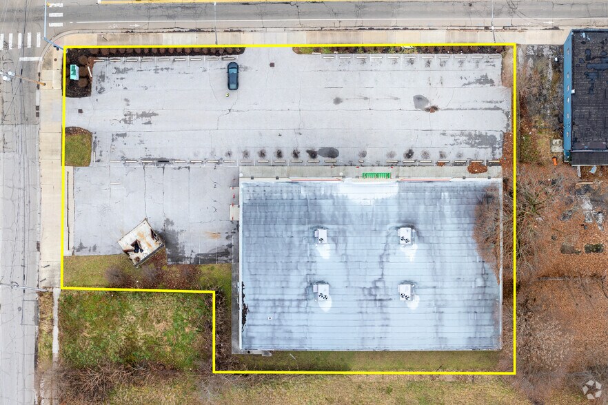 More Photos Of 580 Vernon Odom Blvd, Akron Freestanding For Lease