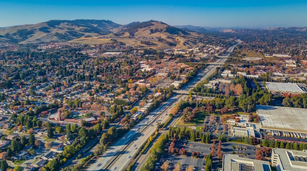 More Photos Of 2580 San Ramon Valley Blvd, San Ramon Unknown For Lease