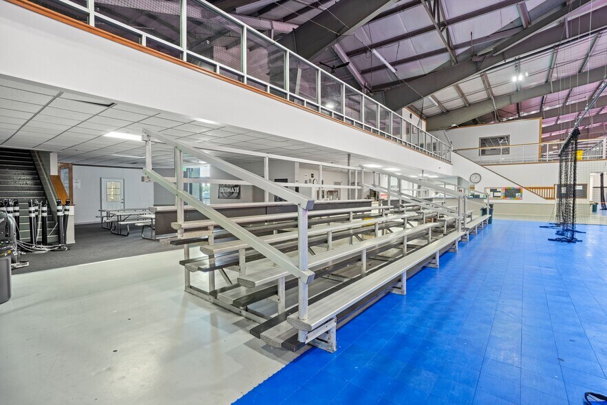 More Photos Of 10850 W Laraway Rd, Frankfort General Retail For Lease