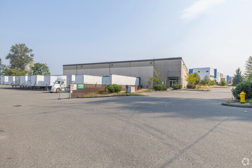 More Photos Of 13707 Pioneer Way E, Puyallup Warehouse For Lease