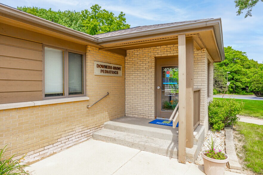 More Photos Of 402 W Boughton Rd, Bolingbrook Medical For Sale