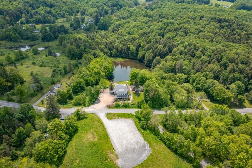 More Photos Of 102 Main St, Jefferson Hotel For Sale