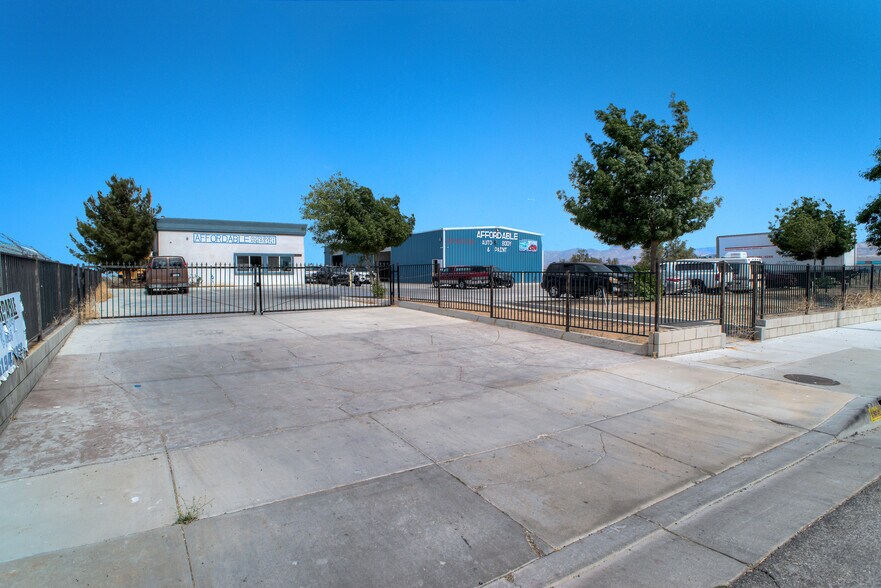 More Photos Of 39006 20th St E, Palmdale Auto Repair For Lease