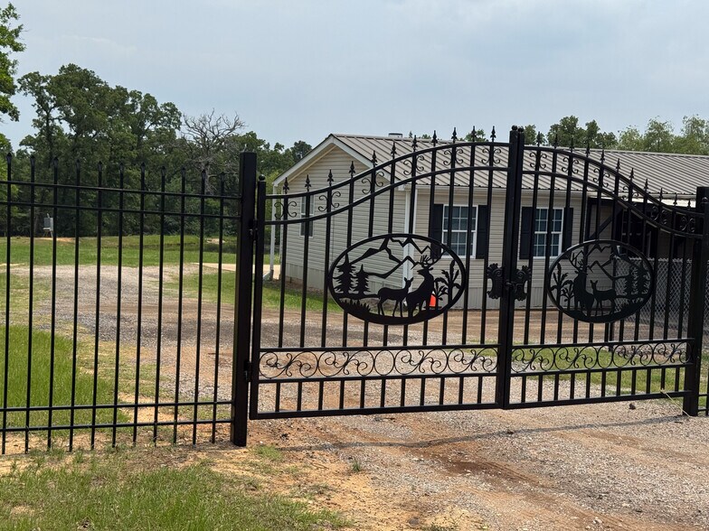 More Photos Of 20741 State Highway 155 S, Flint Light Manufacturing For Sale