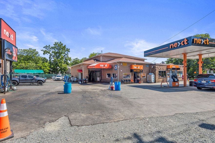 More Photos Of 146 N Main St, Spring Valley Service Station For Sale