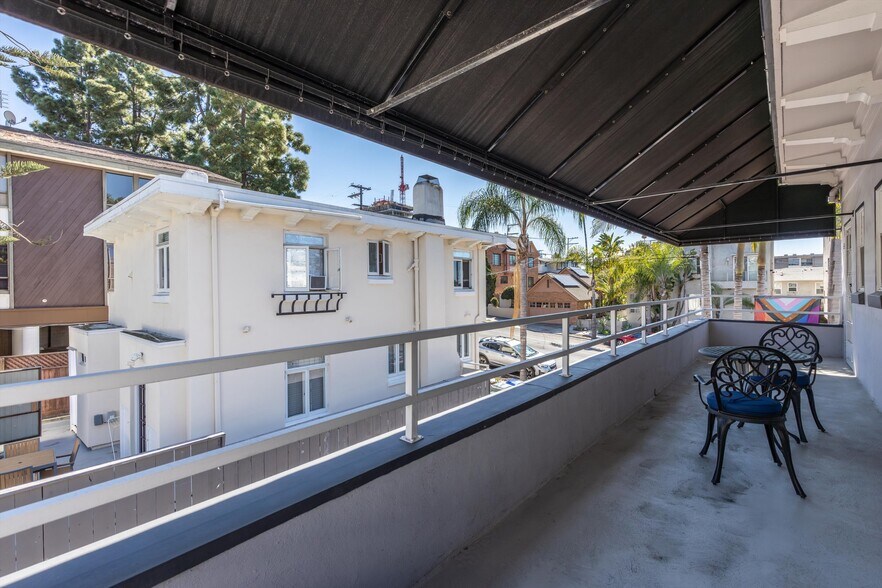 More Photos Of 106 Thorn St, San Diego Office Residential For Sale