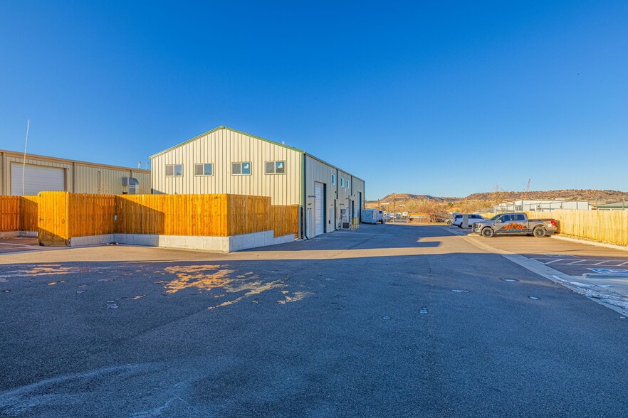 More Photos Of 282 Malibu St, Castle Rock Light Manufacturing For Lease