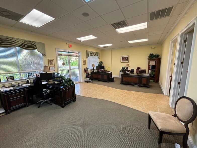 More Photos Of 6210 Scott St, Punta Gorda Office For Lease