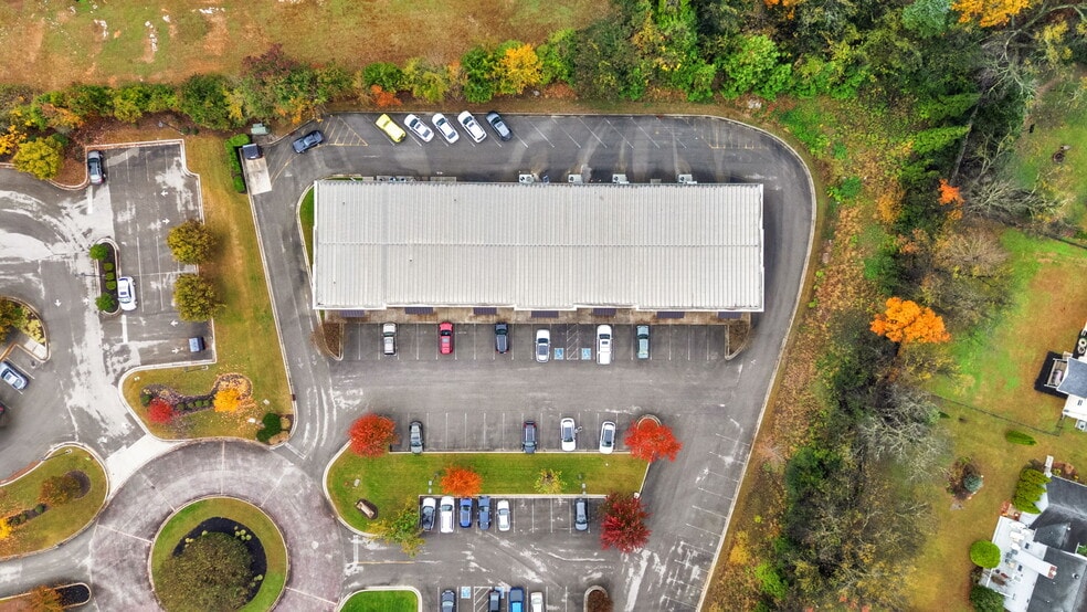 More Photos Of 1909 Pinnacle Pointe Way, Knoxville Office For Lease