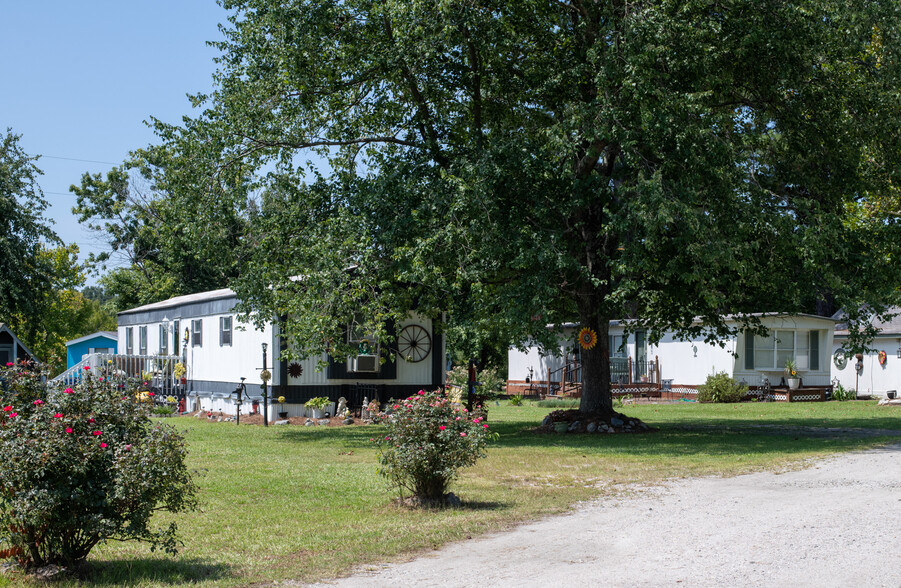 Primary Photo Of 1601 State Rd, Cheraw Manufactured Housing Mobile Home Park For Sale