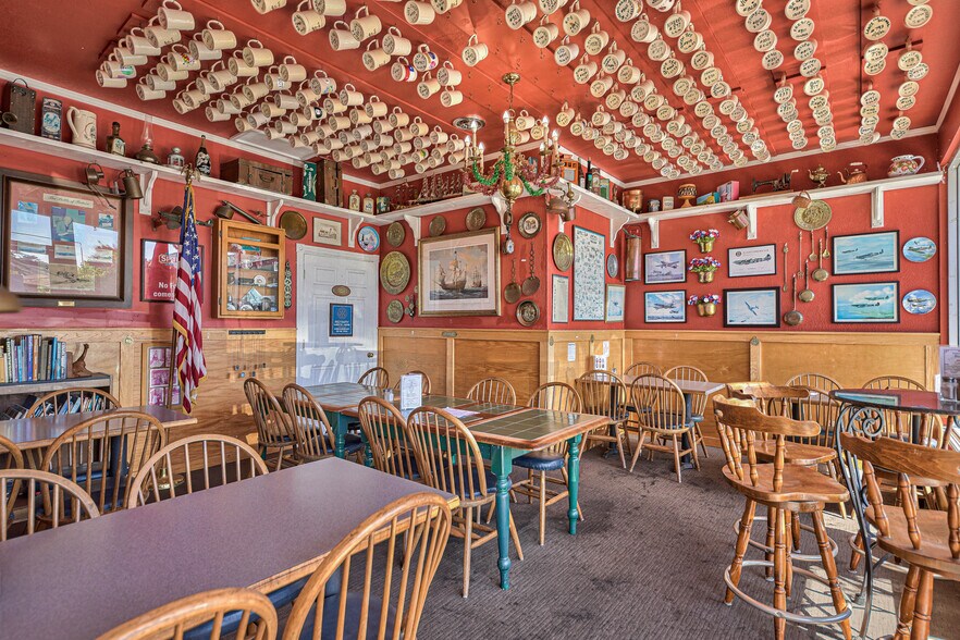 More Photos Of 223 Reindollar Ave, Marina Office For Lease