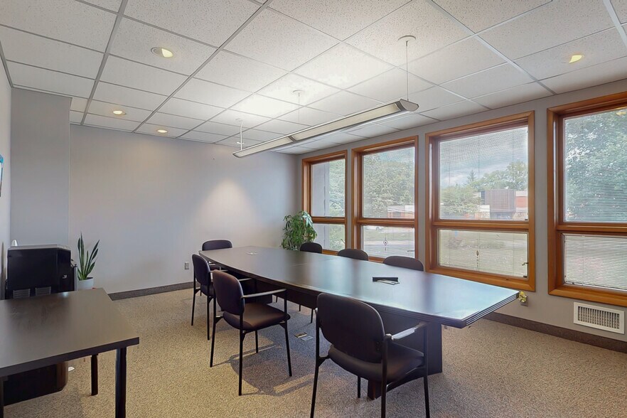 More Photos Of 7 Waterloo Rd, Stanhope Office For Sale