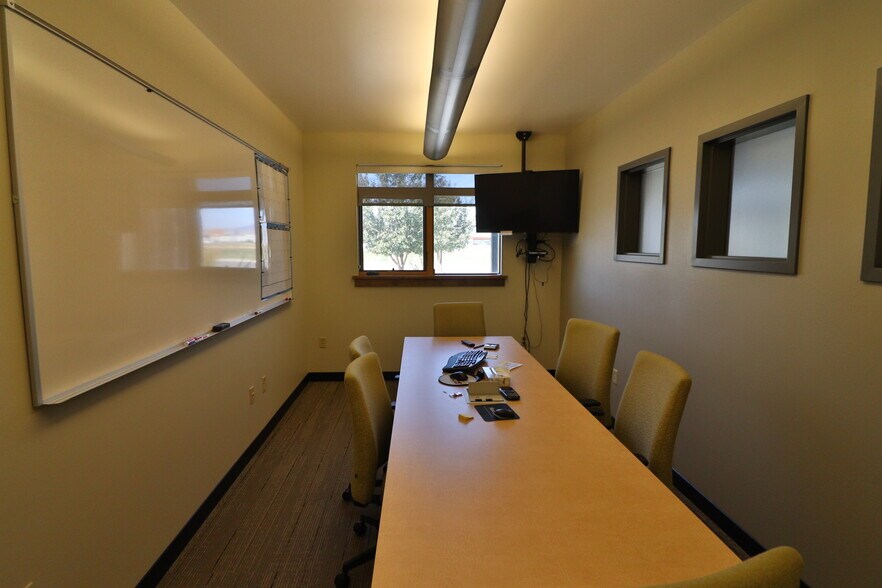 More Photos Of 502 33rd St, Cody Medical For Sale