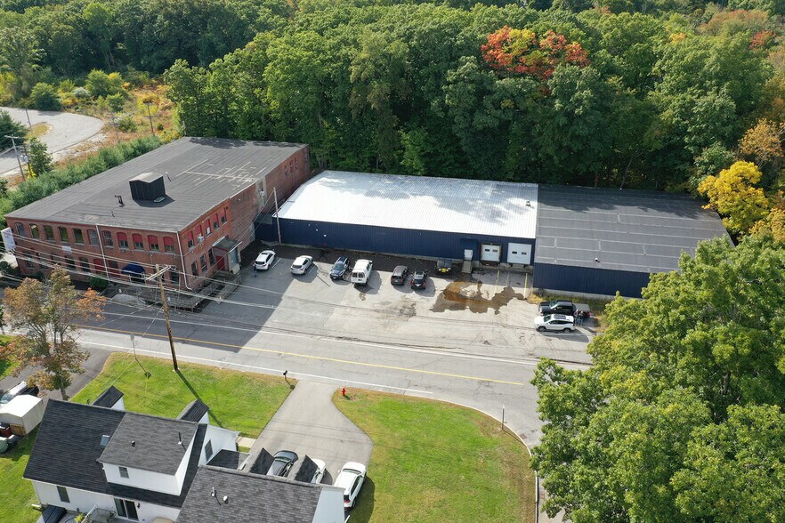 More Photos Of 68 Tower St, Hudson Warehouse For Sale