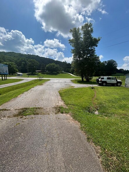 More Photos Of 2936 Hwy 175, Hayesville Specialty For Sale