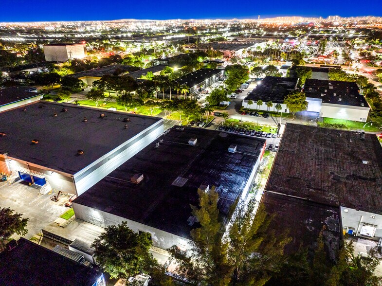 More Photos Of 1360 NW 88th Ave, Doral Bar For Sale