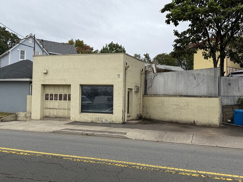 Primary Photo Of 11 Railroad Ave, Ridgefield Park Distribution For Lease