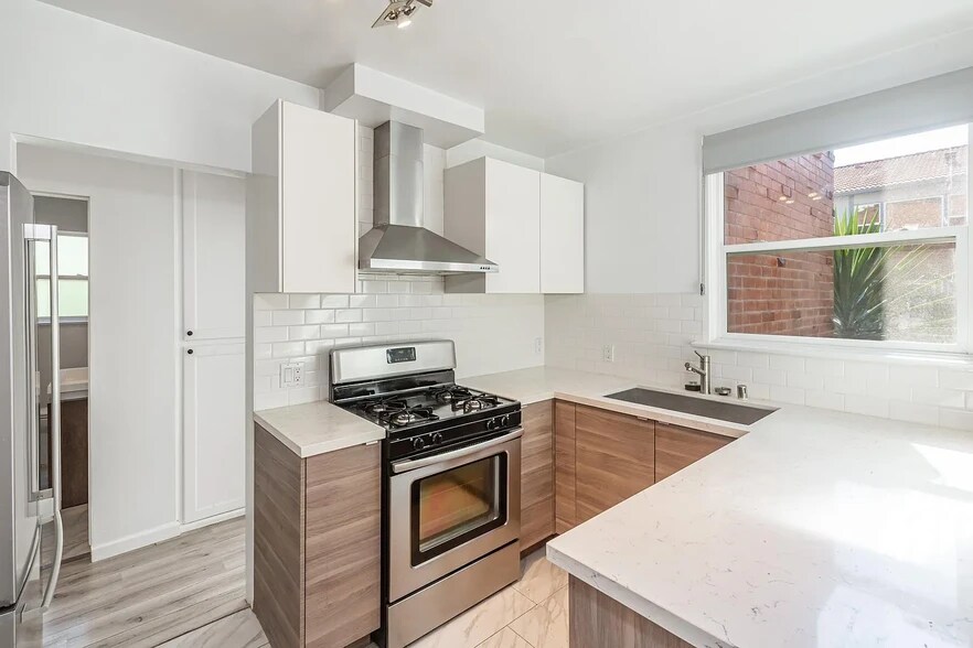 More Photos Of 1429 Havenhurst Dr, West Hollywood Apartments For Sale