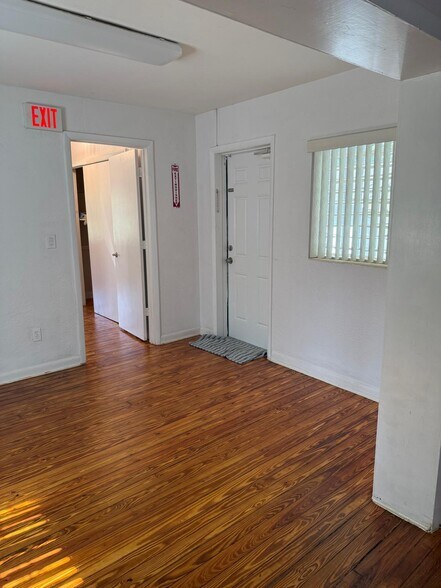 More Photos Of 1812 W 1st St, Sanford Office For Lease