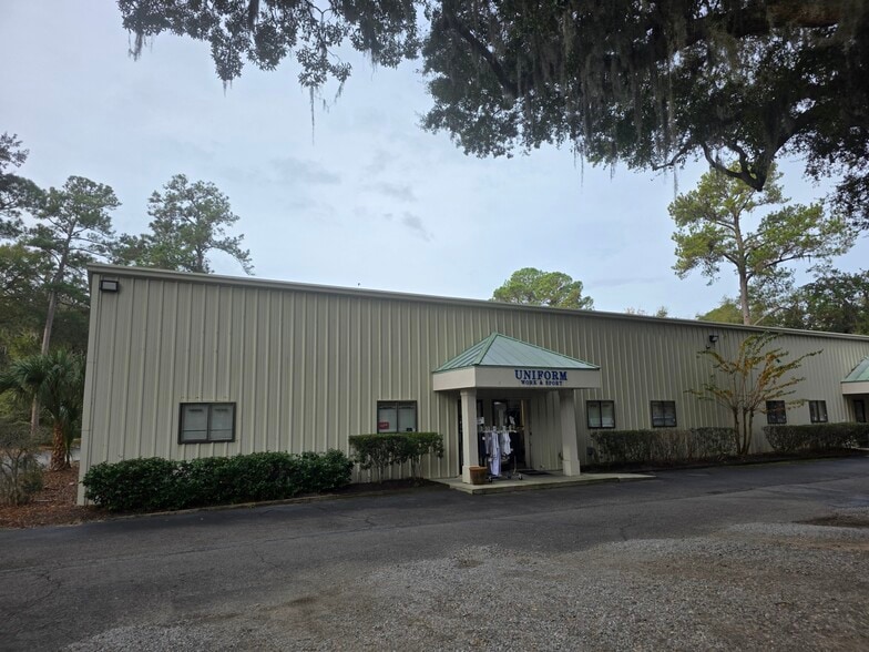 More Photos Of 29 Hunter Rd, Hilton Head Island Warehouse For Lease