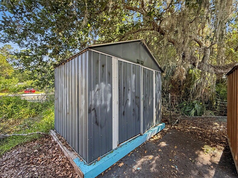 More Photos Of 7813 Leo Kidd Ave, Port Richey Flex For Sale