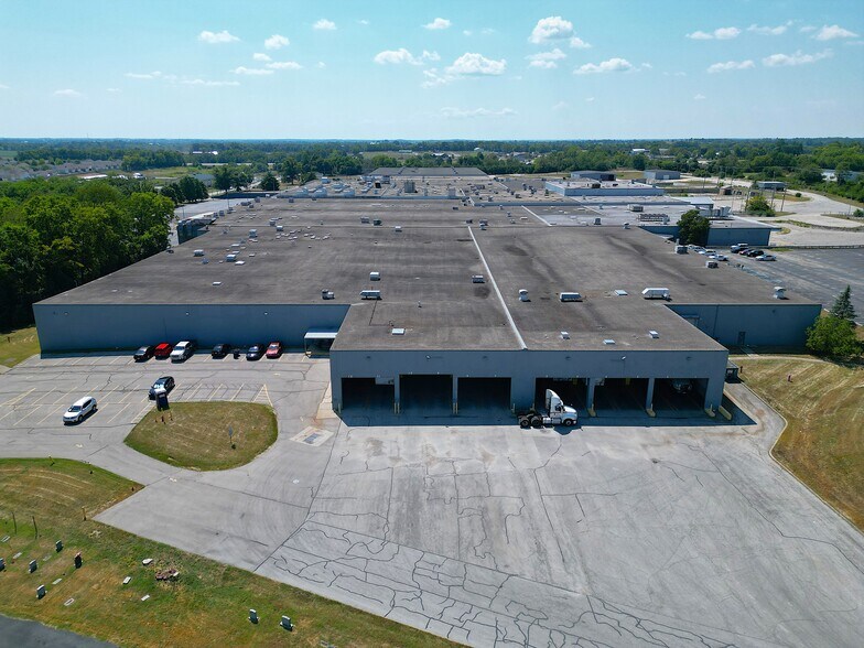 More Photos Of 900-1000 Tyrone Pike, Versailles Manufacturing For Lease