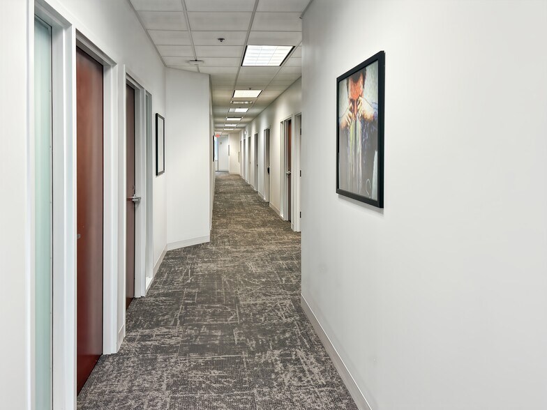 More Photos Of 10752 Deerwood Park Blvd, Jacksonville Coworking Space