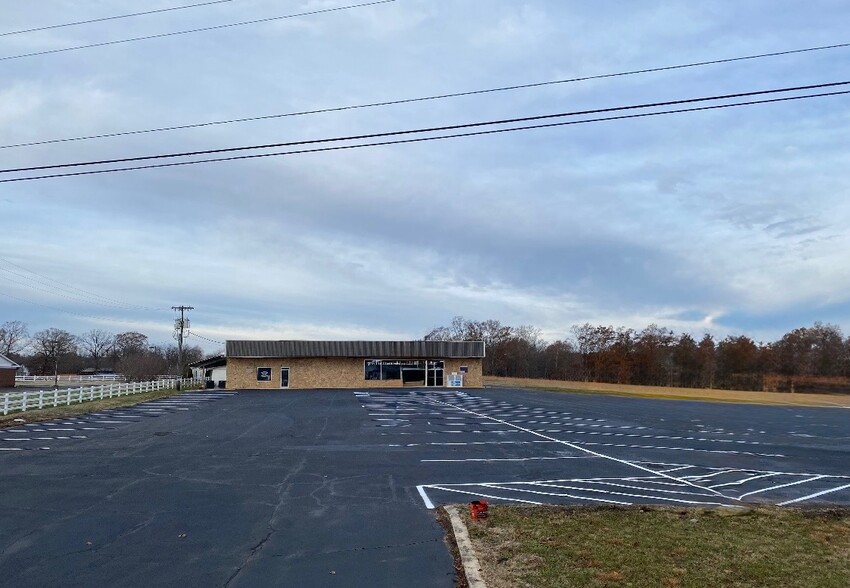 More Photos Of 350 Main St, Huntland Flex For Sale