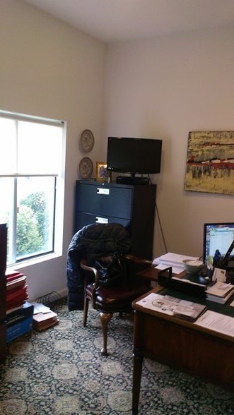 More Photos Of 740 Glen Cove Ave, Glen Head Office For Sale