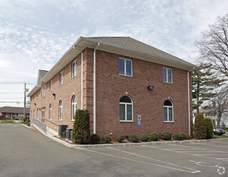 More Photos Of 11 Broadway, Clark Medical For Lease