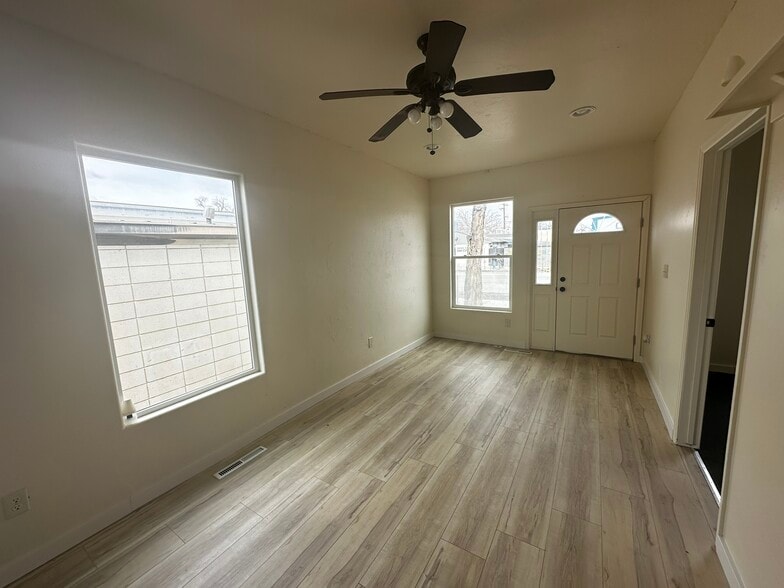 More Photos Of 321 Pitkin Ave, Grand Junction Flex For Sale