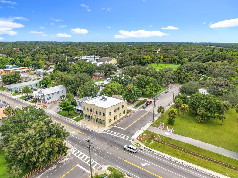 More Photos Of 390 N Bridge St, LaBelle Storefront Retail Office For Sale