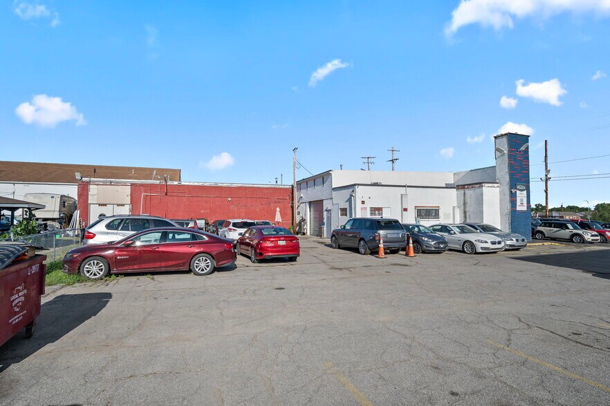 More Photos Of 3479-3481 W Broad St, Columbus Freestanding For Sale