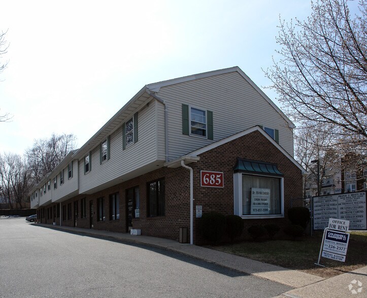 More Photos Of 685 Bloomfield Ave, Verona Medical For Lease