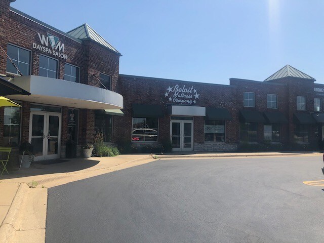 More Photos Of 6545 Lexus Dr, Rockford Unknown For Lease