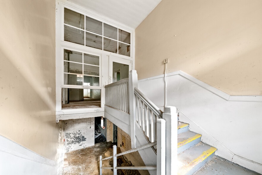 More Photos Of 314 Sanders St, Athol Schools For Sale